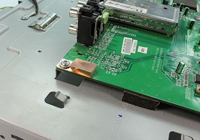 安装在 PCB 上的指状垫片